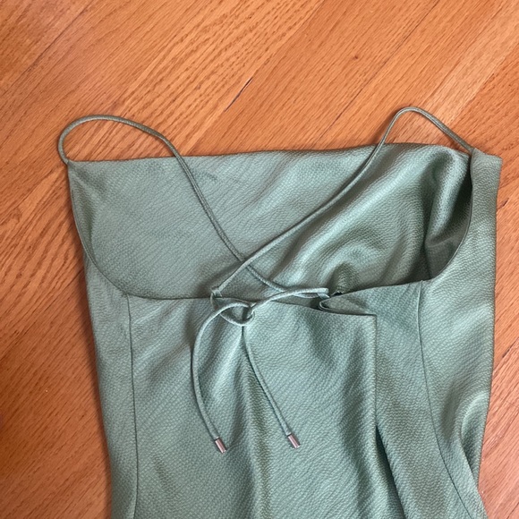 Satin cowl neck dress - Picture 4 of 5